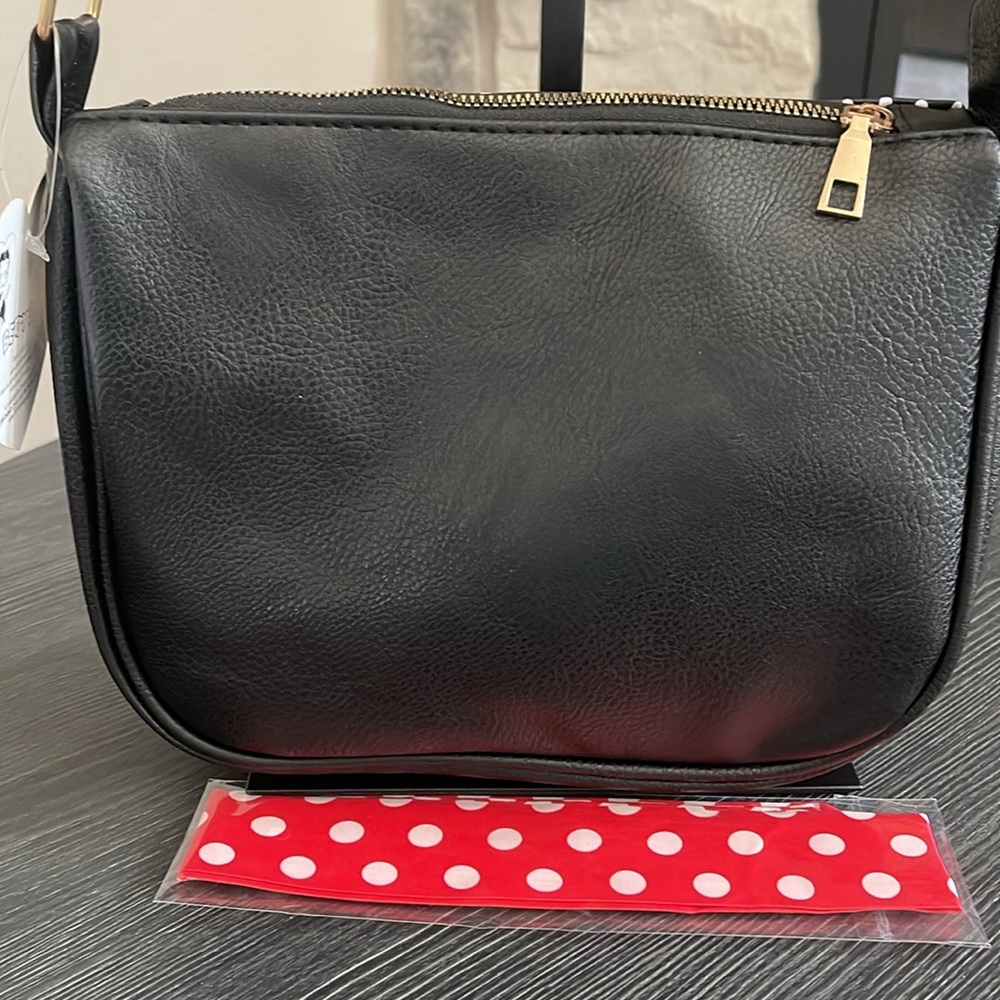 Betty Boop Bundle- Satchel/Crossbody, Socks and Twilly - Picture 6 of 9